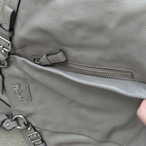 Coach shoulder handbag - Picture 4 of 11